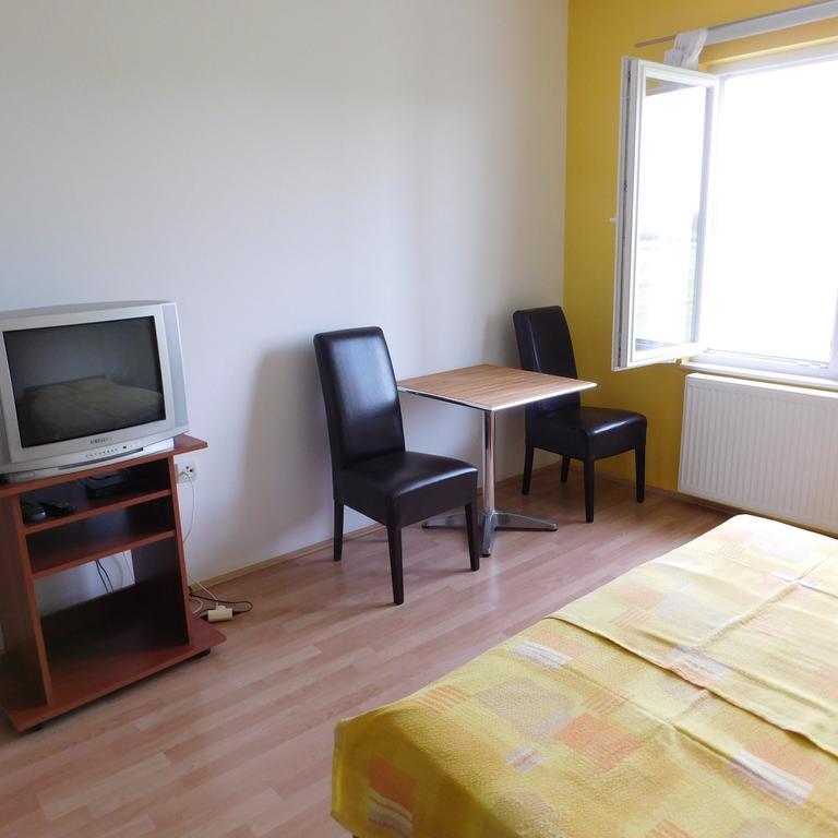 Guesthouse Capistro Bilje المظهر الخارجي الصورة