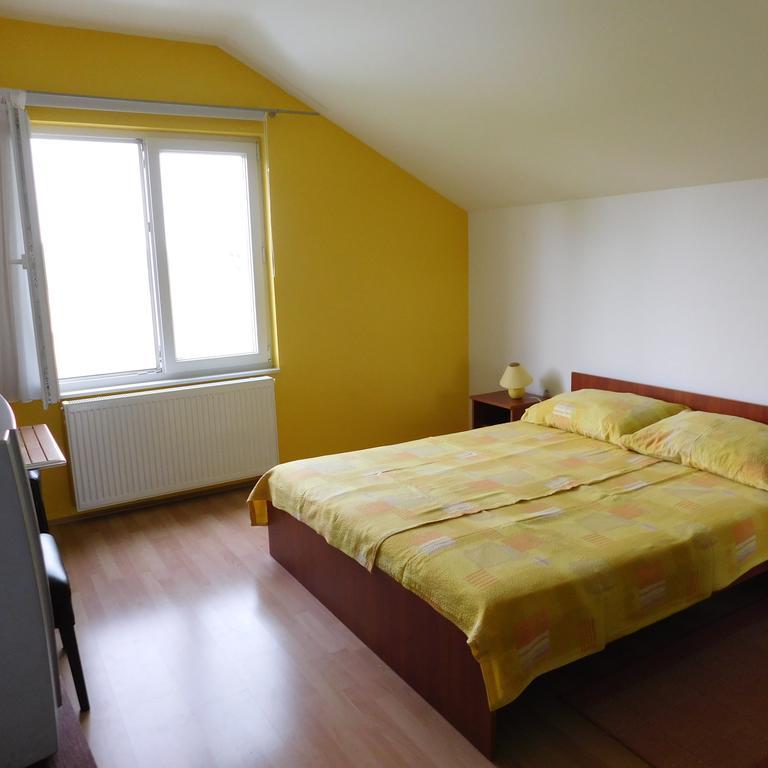 Guesthouse Capistro Bilje المظهر الخارجي الصورة