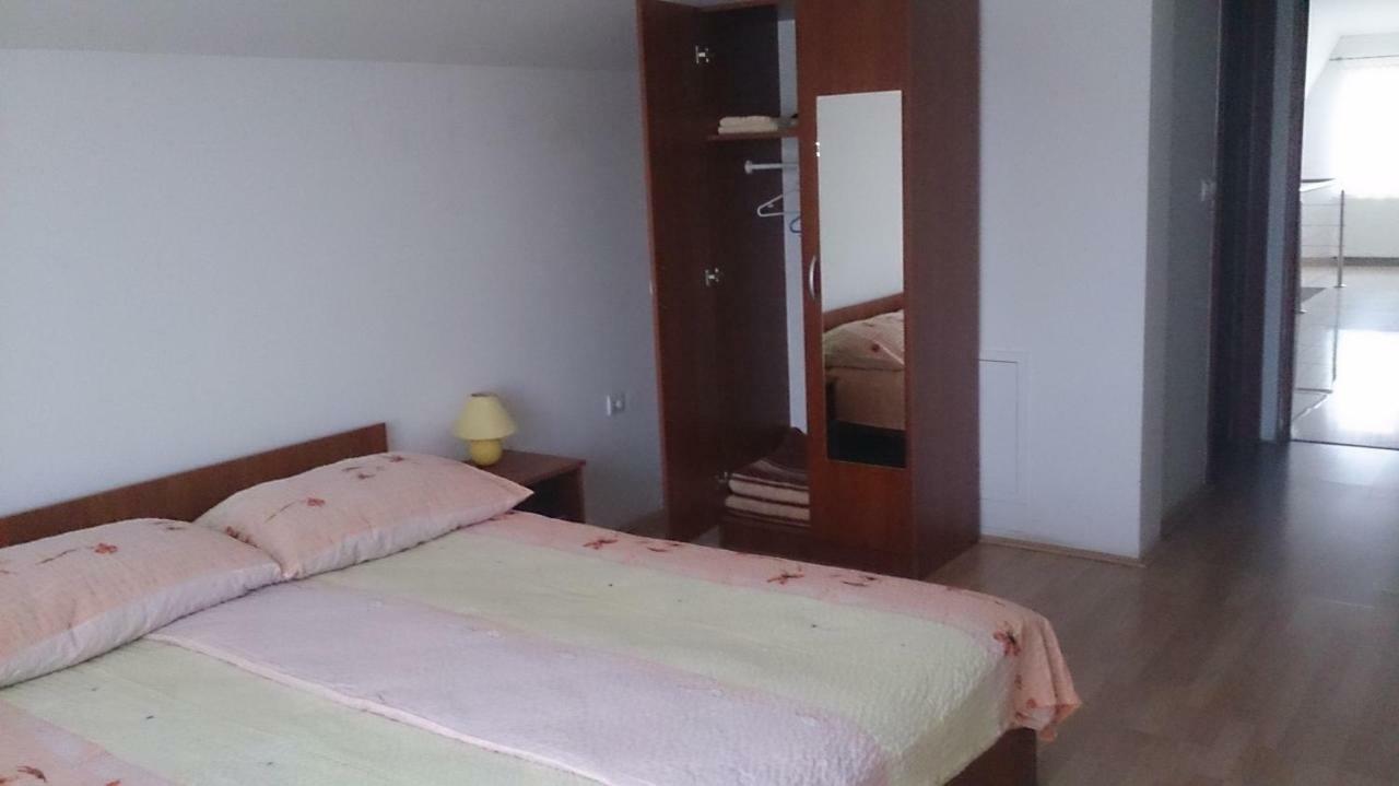 Guesthouse Capistro Bilje المظهر الخارجي الصورة